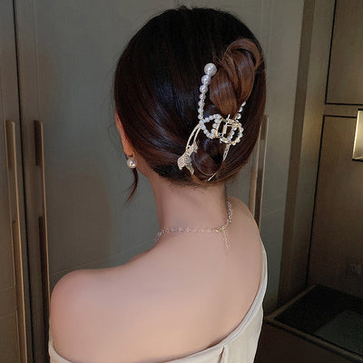 Elegant Fishtail Pearl Hair Clip